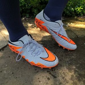 Women’s / Nike Hypervenom / size 7.5 soccer cleats